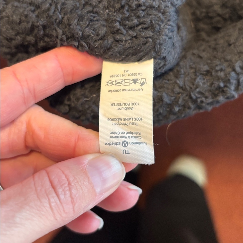 Lululemon Athletica Ribbed Teal and  Gray Beanie - Picture 4 of 4